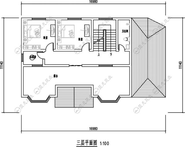 　優(yōu)雅的歐式三層自建別墅，優(yōu)雅的風(fēng)格，時尚的設(shè)計，一排排落地玻璃窗給整個別墅增添了神秘。